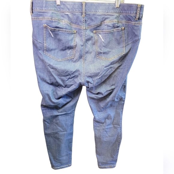 Torrid Women's Distressed Denim "Bombshell Skinny" Premium Stretch Jeans sz 22R - Picture 4 of 10